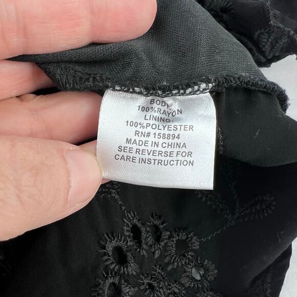 Luna Rae Black EMBROIDERED Floral FLUTTER SLEEVE Women's Blouse XL - Picture 8 of 11